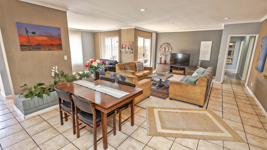 3 Bedroom Property for Sale in Welgelegen 3 Western Cape